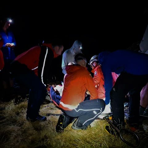 Galwad. Callout.

#Achub claf gyda #anaf boenus i'r ysgwydd ar elor-wely gyda tîm Llanberis yn hwyr #neithiwr gan orffen am 3 yn y bore.

A late #night #stretcher carry with <a href="/LlanberisMRT/">TAM Llanberis MRT</a> for a #casualty with a painful shoulder injury for a 3 o clock finish.

Diolch! #yagym
