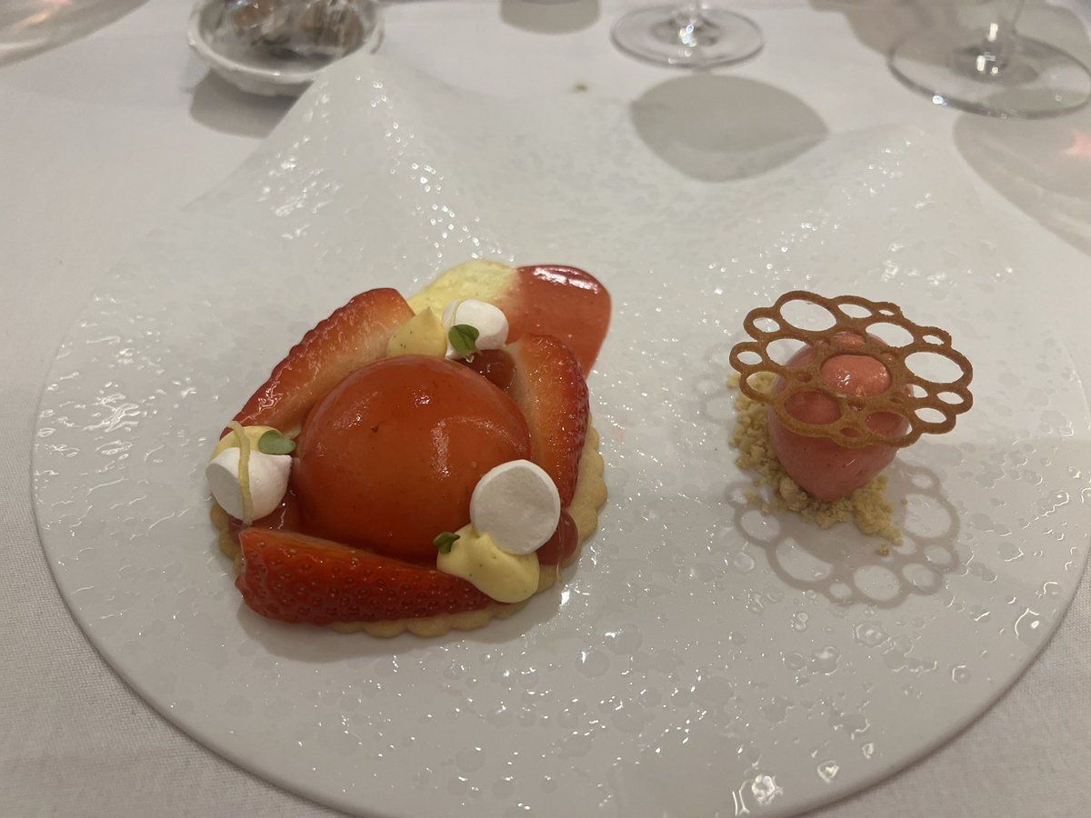 TaraJaneBeattie's tweet photo. And so to pre dessert and dessert @macneanhouse with a little more food to come … #IrishHospitality #Food #StayInIreland https://t.co/dK79GbIuce