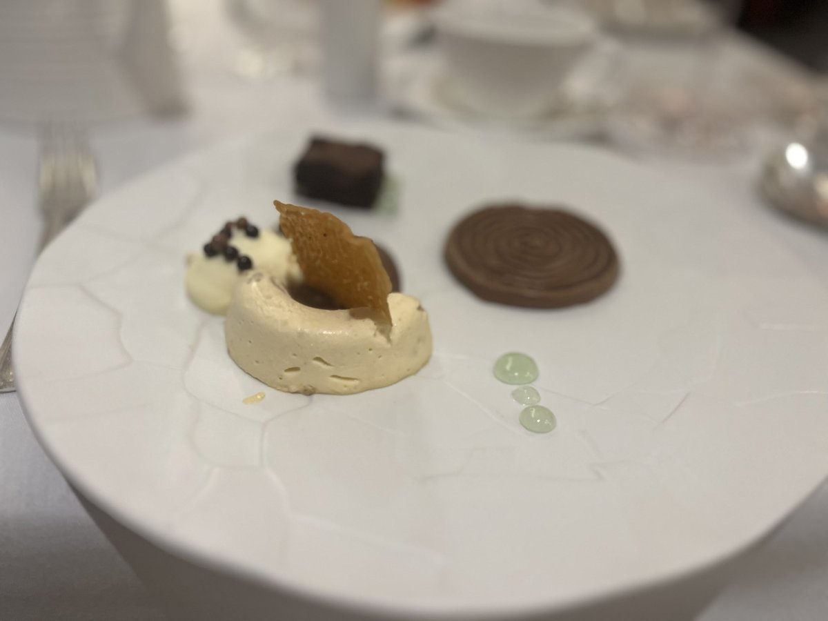 TaraJaneBeattie's tweet photo. And so to pre dessert and dessert @macneanhouse with a little more food to come … #IrishHospitality #Food #StayInIreland https://t.co/dK79GbIuce