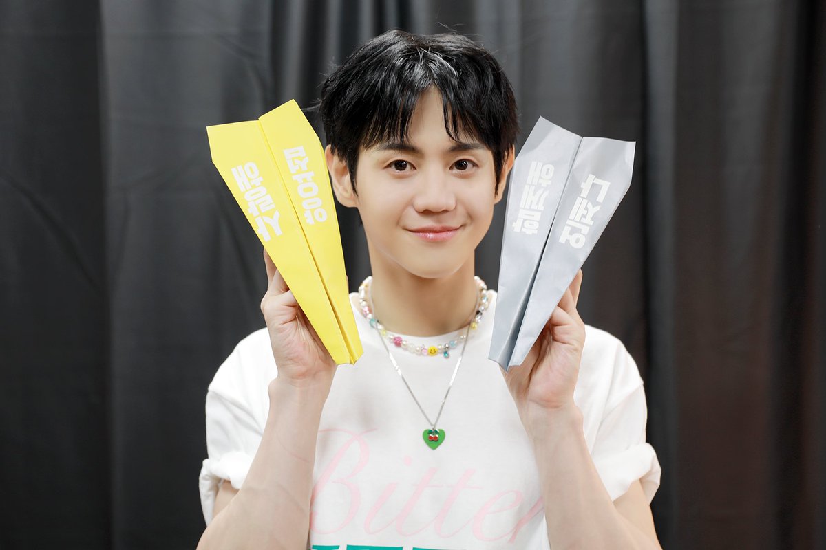Highlight_AUent's tweet photo. [📸] 우리들의 달콤 쌉싸름한 여름밤, 녹아내릴 정도로 달콤하고 뜨거운 시간을 함께 나눠주셔서 고맙습니다💛

#하이라이트 #HIGHLIGHT #양요섭 #YANGYOSEOP #BITTER_SWEET https://t.co/sn54KnrrHk