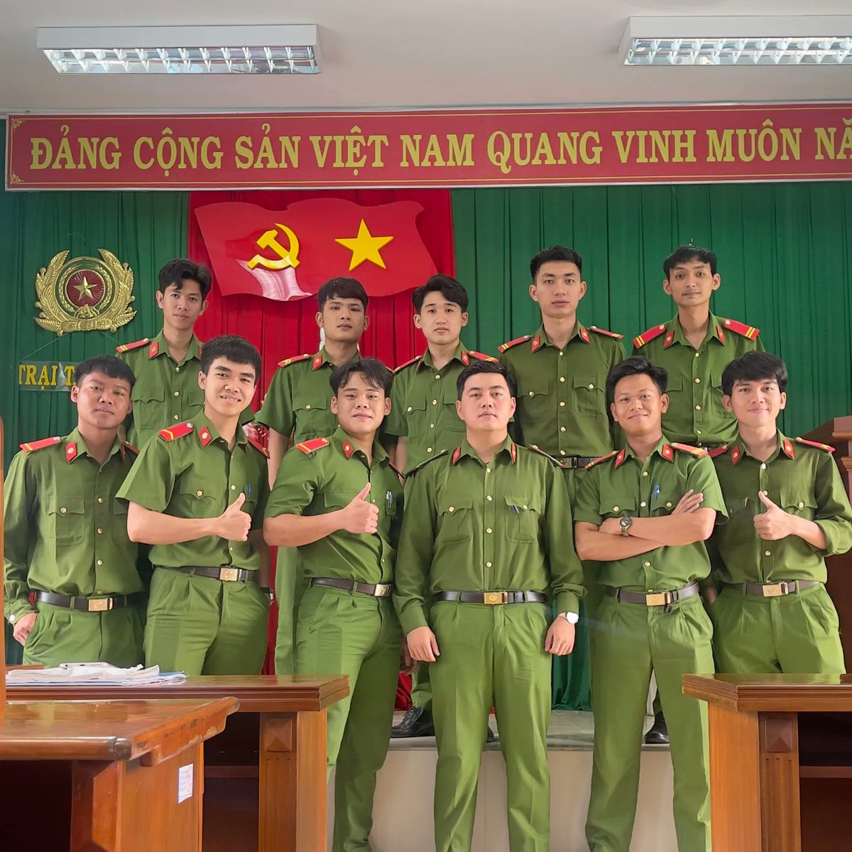 HungTaro's tweet photo. Happy birthday to me 
#boy #vietnam #vietnamese #vietnam🇻🇳 #asia #asian #asianboy #happy #happybirthday #happyday #likeforfollow #likeforlikes #likeme #like4follow #like4likes #follow #follow4followback #followｍe #followforfollowback #hungtaro #taro #callmetaro #hoasi #họasĩ https://t.co/VW3hHqC7l1
