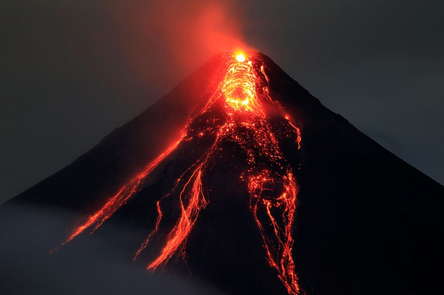 If you haven't seen the beauty of a Volcano spewing out lava, then this is your chance to see one personally.

Mt. Mayon is currenly at Alert lvl 3 and it only gets THIS moody maybe once or twice a decade. 

As dangerous as the situation is, it's a spectacle to see her at night.