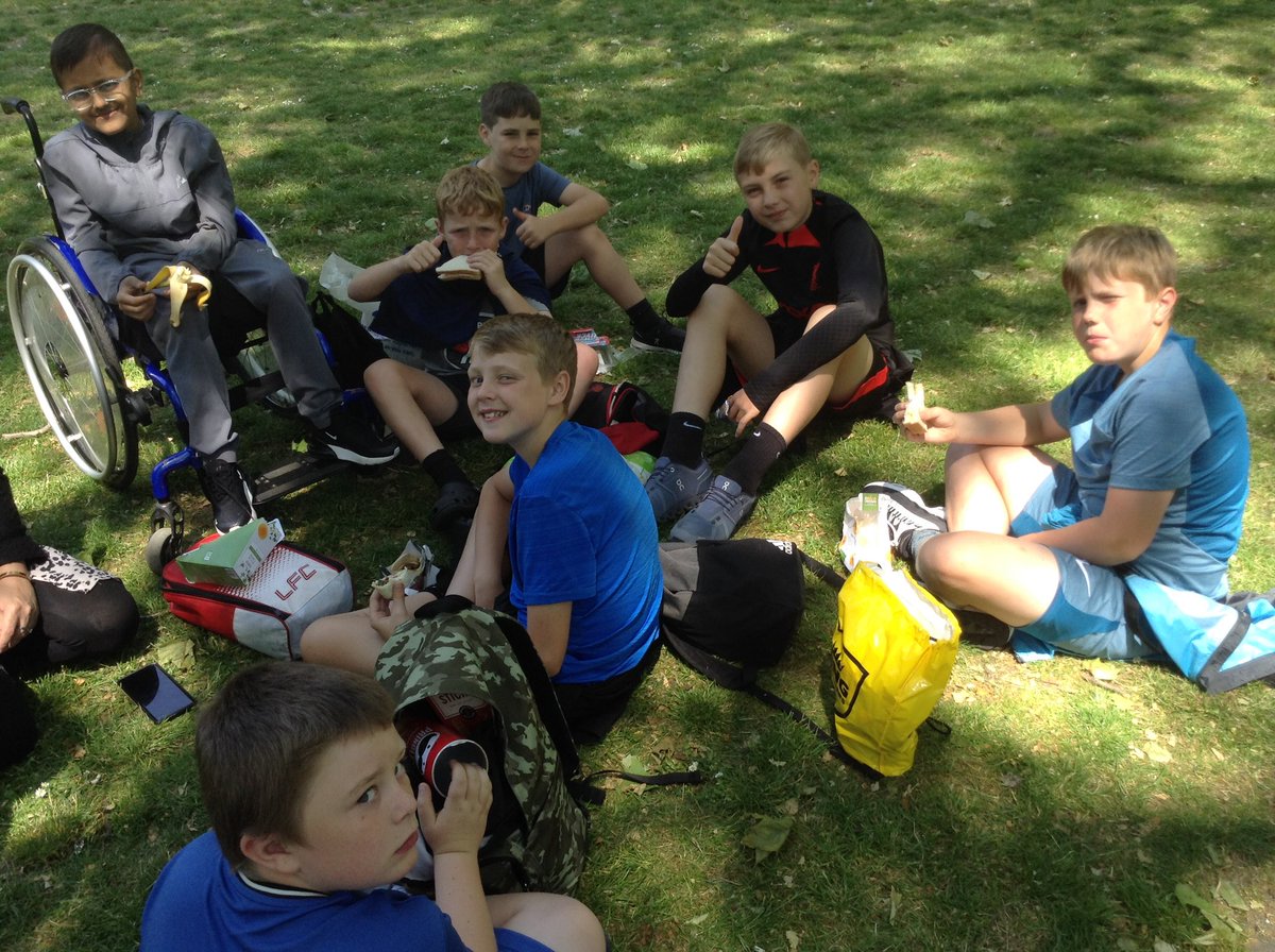 Year 6 tweet media