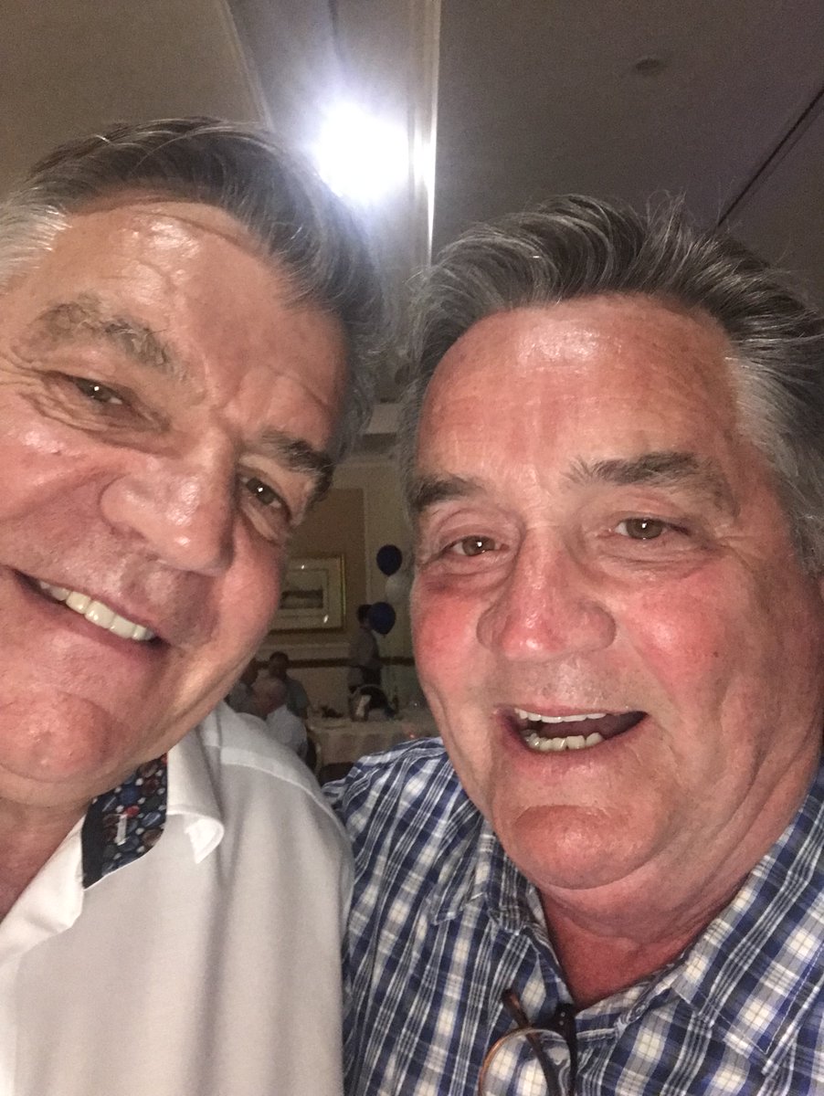 Top night hosting a fund raising event for <a href="/Turton_FC/">Turton Football Club</a>  Was great to interview Sam and share some stories from our memorable days at BWFC. Well done to <a href="/pwgray/">Peter Gray</a> <a href="/_doggsy/">Craig Allardyce</a> @daveyates2 and organisers in assuring a full house was achieved even on a Champions League Final Night! 👍⚽️🎤