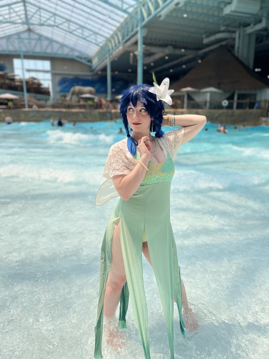 Funsizedblondie's tweet photo. I do on occasion look cute 
🍃Introducing Venti the Fairy 🍃
📷: @offthehangercos 
#collosalcon2023 #collosalcon #venti #genshinimpact #fairy https://t.co/FWFYenEVTY