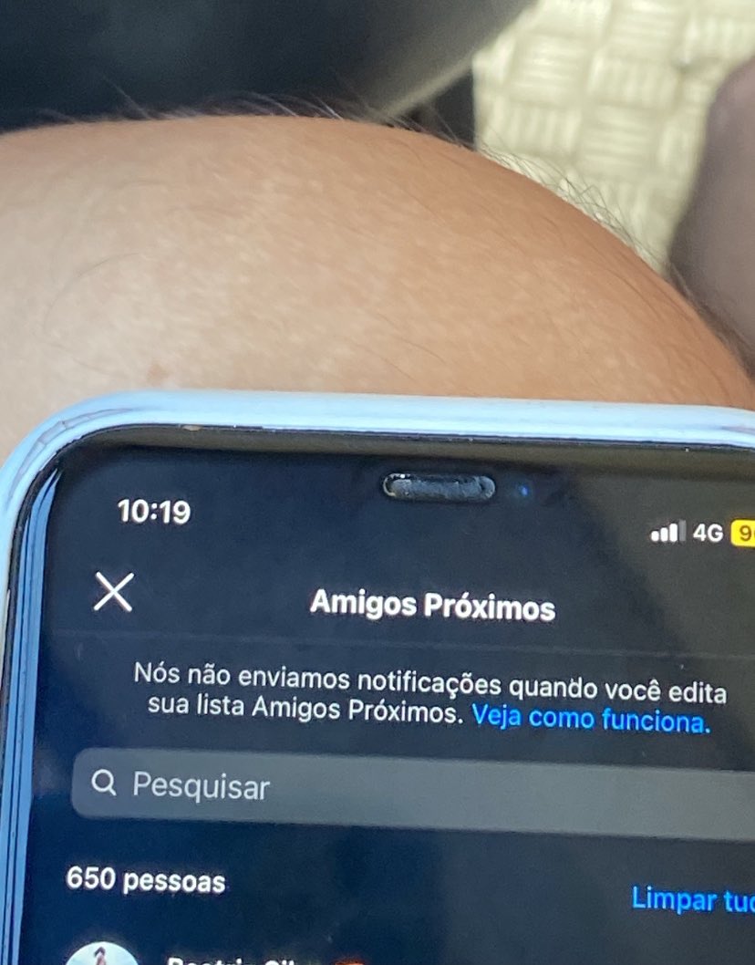 “relaxa, postei só no closefriends”