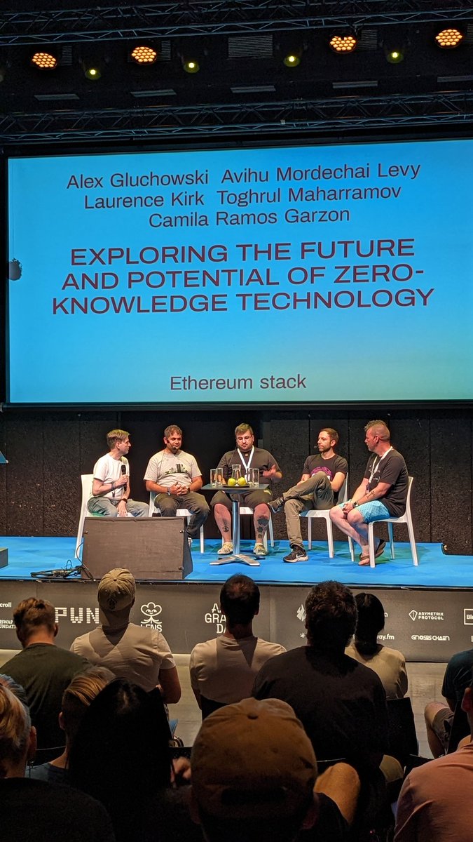 kaykorobey's tweet photo. Trustless decentralized bridge is still just a goal for the #web3 ecosystem. Perhaps, #LayerZero can solve the issue?
#ethprague #defisummit #Ethereum https://t.co/a7BP30yzAk