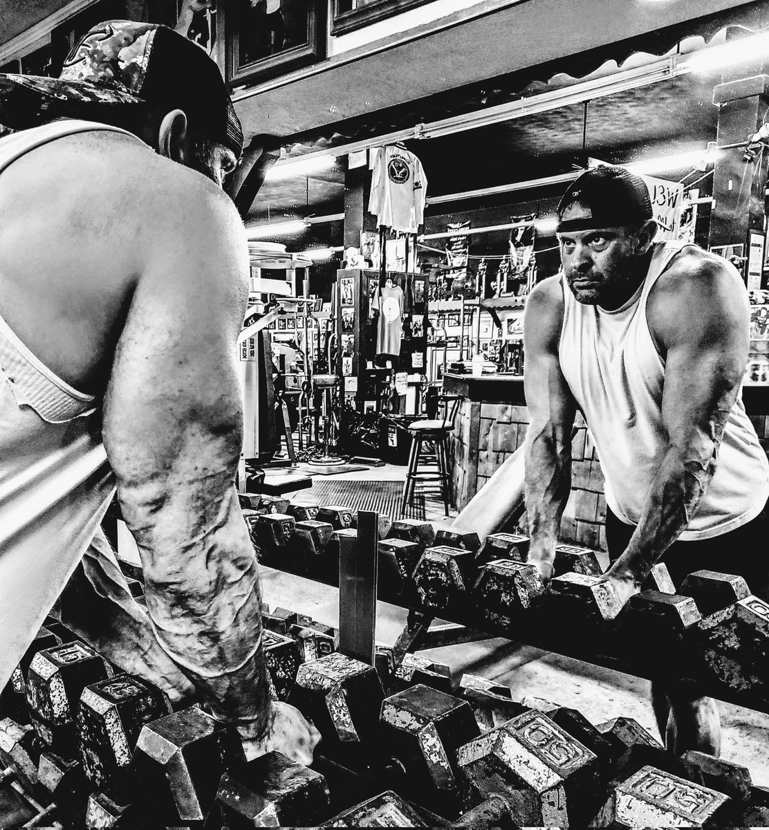 ViperMonkey79's tweet image. Your only real competition stares back at you in the mirror.  Negativity towards others won&apos;t help you win. Fud won&apos;t help you win. Do the best you can, and never stop improving.
#neverstopimproving
#nofudzone
#EVERMOON 
#bitcoin
#neverfadeyuga 
#inu