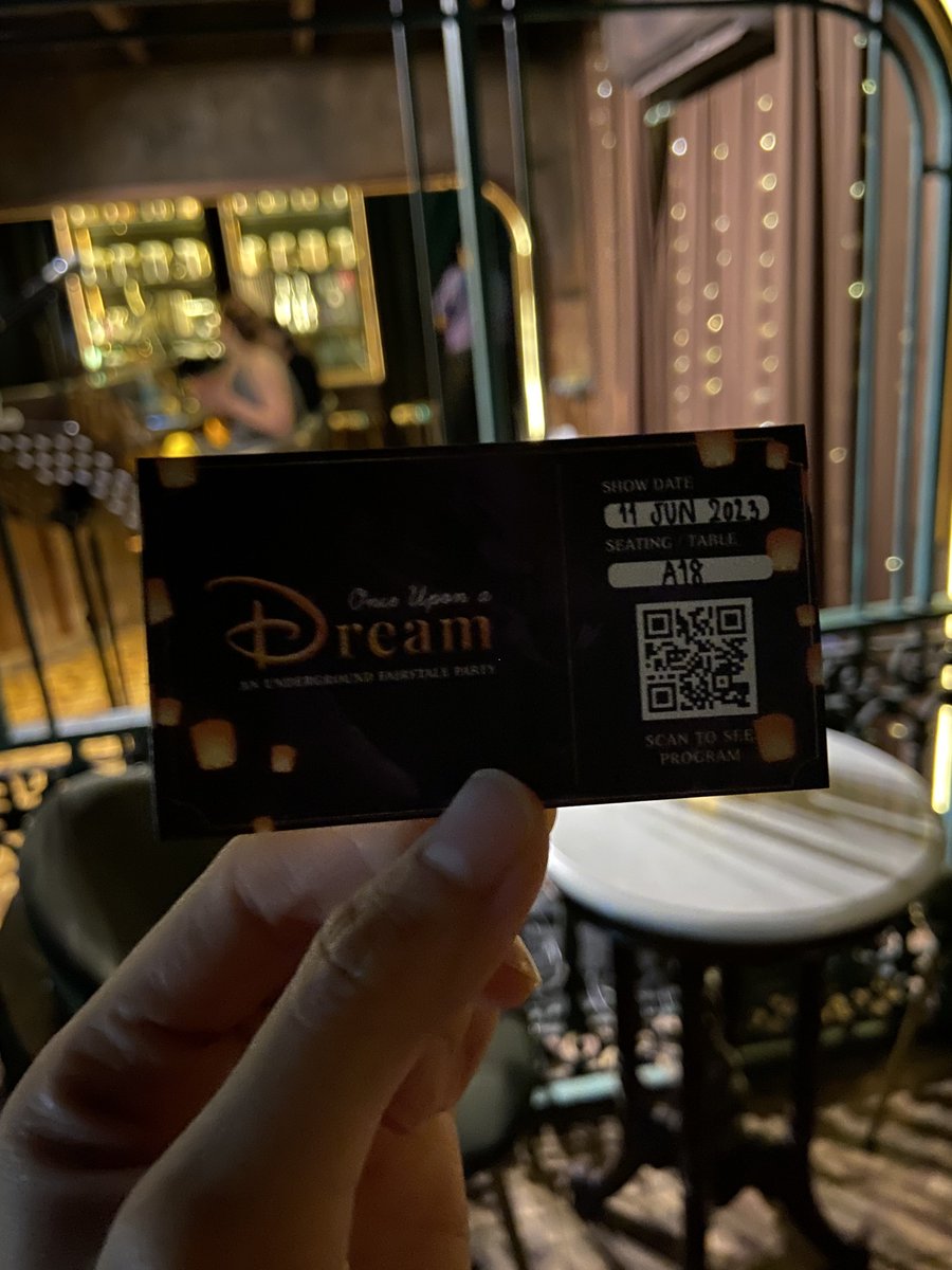 nsw_1025's tweet image. มาดูเพลงดิสนีย์ที่บาร์ลับ #onceuponadream