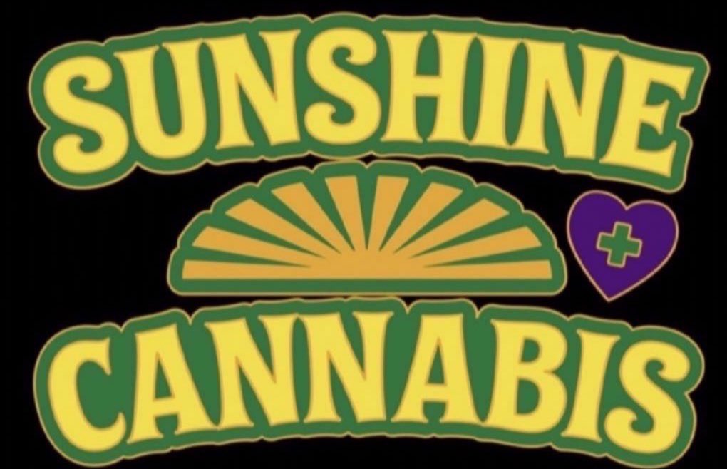 SunshineCannab2's tweet photo. Good morning #SunshineFam☀️ Happy #SundayFunday 🙏🏽 The  wonderful weekend vibes continues  🚨🙌🏽. Finally back,  the 24K gold wrapped 2.0 #SunshineCannabis #TruSTIK battery🏆🔥in stock #Statewide at your #Florida @Trulieve location💚👀 #CannabisProducts #Trulieve #FloridaBrand https://t.co/yq01b2RuoO