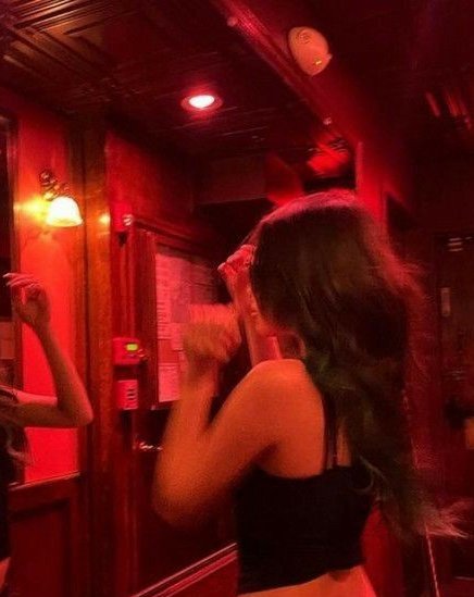 ㅤㅤㅤㅤ
⠀⠀⠀ ▍  𝗜𝗡𝗦𝗧𝗔𝗚𝗥𝗔𝗠   𝗦𝗧𝗢𝗥𝗜𝗘𝗦  。
                               ﹫ginamills_
ㅤㅤ
⠀ㅤㅤㅤRadio, what's new? 
ㅤㅤㅤㅤㅤㅤㅤ