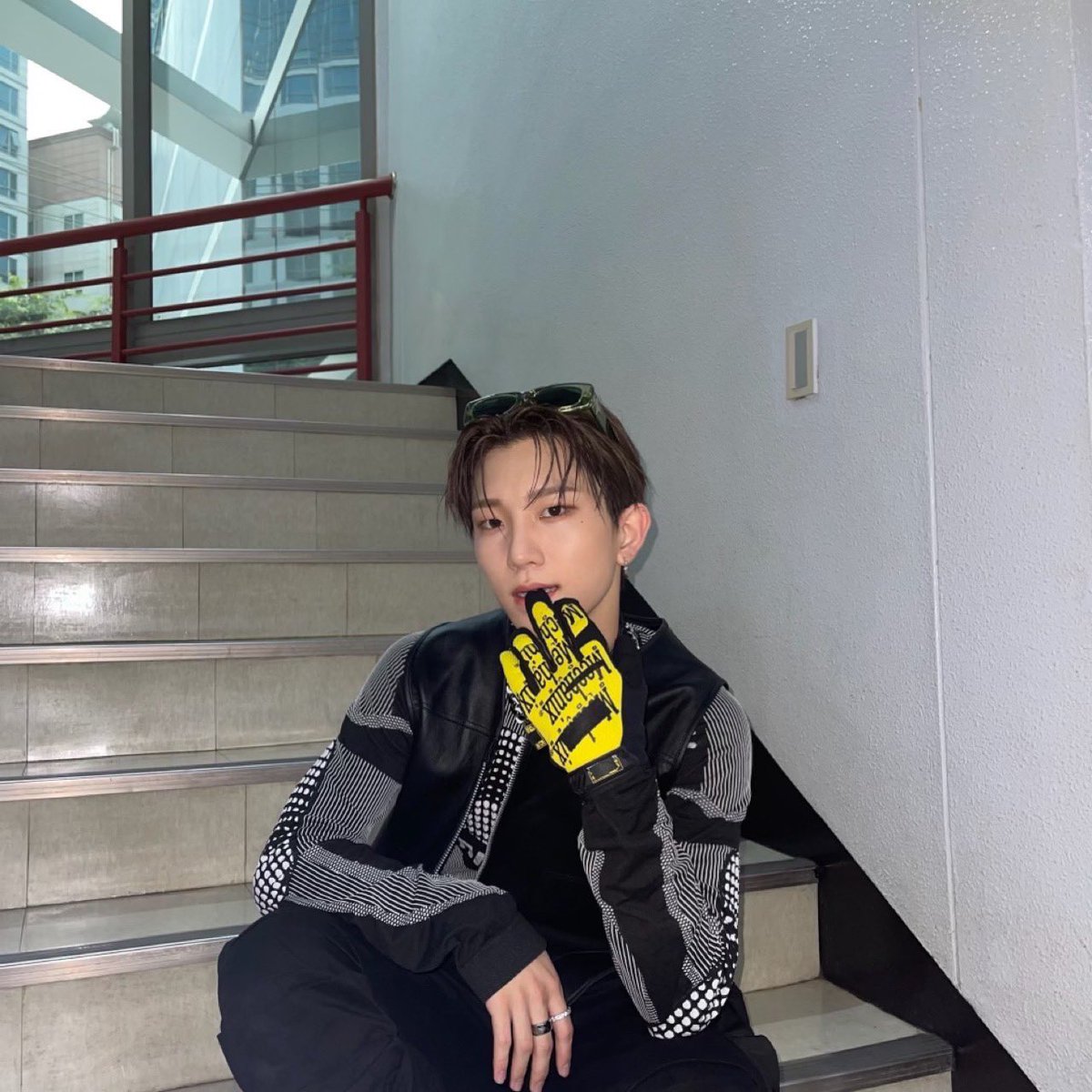 TNX_twt's tweet photo. 인기가요 이건 사랑인가?❤️🔥

#오성준 #SUNGJUN https://t.co/hqZAaSbGrp