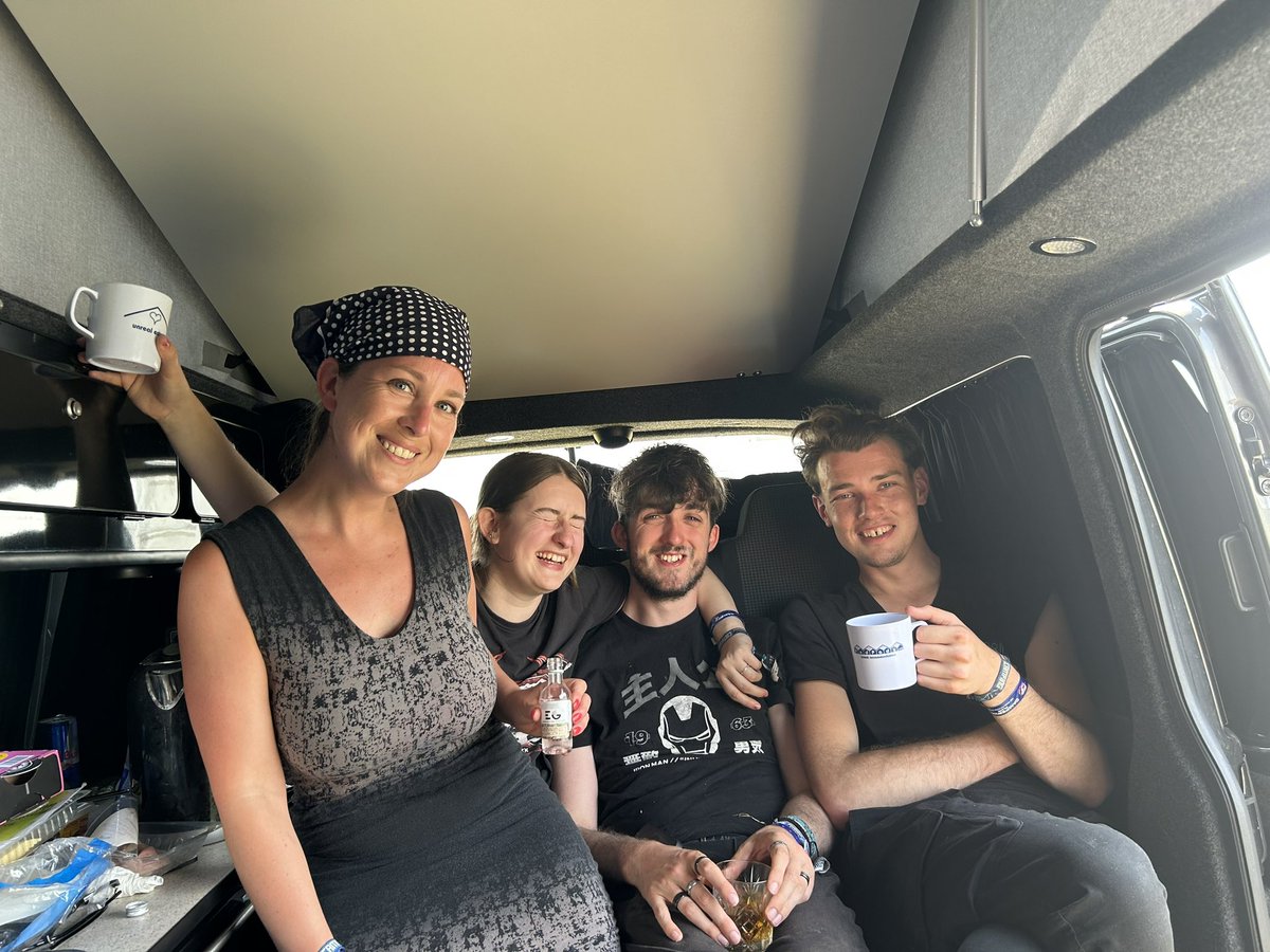 Leicnut's tweet photo. My four perennial festival buddies. Thanks guys for yet another fab weekend. Same time next year? https://t.co/GcIiQSUk80