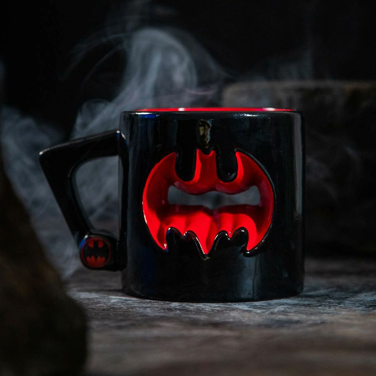 TheMugMerchant's tweet photo. Start your day with a touch of Gotham! ☕️🦇 Unleash your inner superhero with every sip from this epic Batman mug. Let the Dark Knight inspire you to conquer the day and overcome any challenge that comes your way! 💪🌃 #BatmanMug #SuperheroSips #MorningMotivation #Batman https://t.co/dqjADGJ3eI