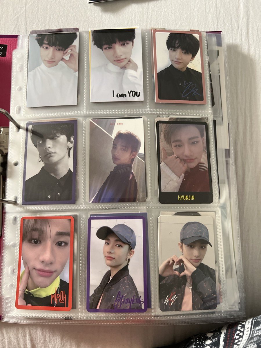 hwangover's tweet photo. accidentally deleted my selling post
PLS HELP RT
selling all my skz stuff so someone else can appreciate it a bit more 
if interested pls dm, it’s all QYOP (quote your own price)
based in Germany, so € as currency is preferred https://t.co/sbBTsV61Wj