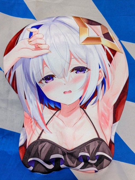 サイズ特注したかなたんマウスパッド届いたー!す すごーい!揺れてるよー!揺れ 