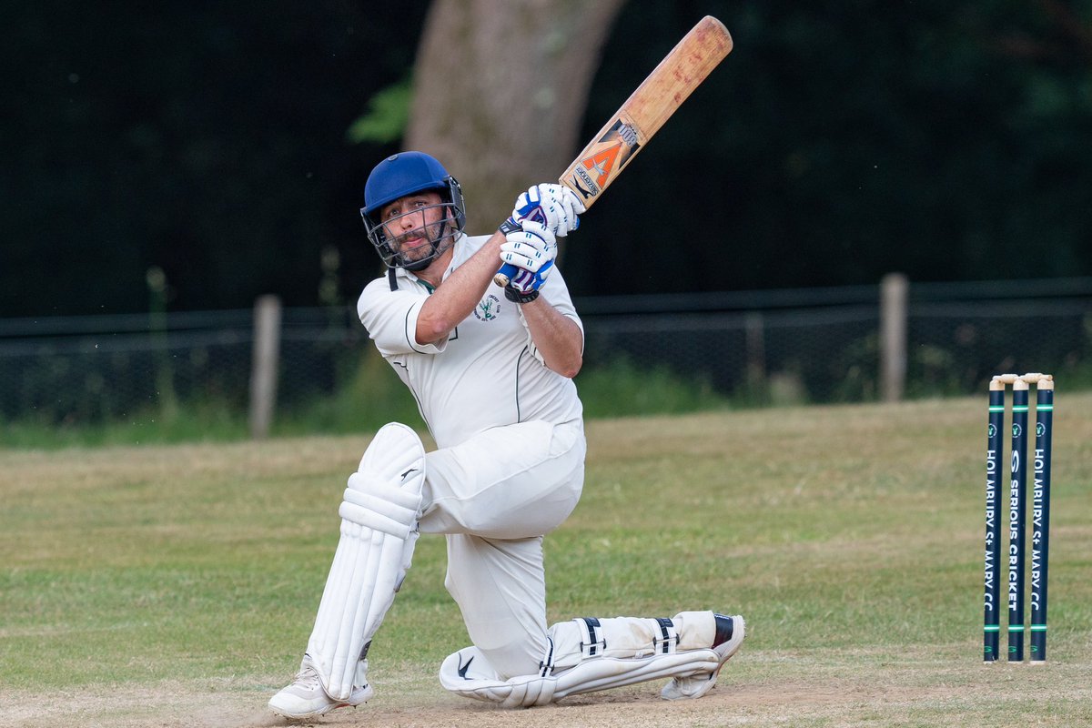 More sunshine and village cricket at @holmburycc