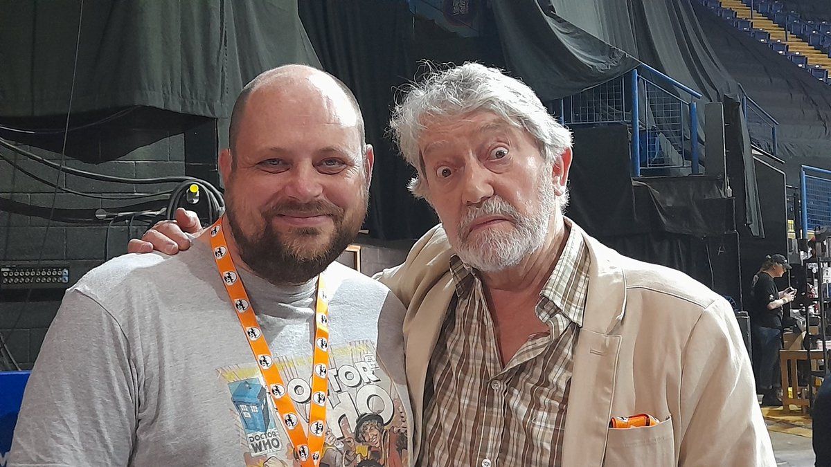 dhevans77's tweet photo. Thanks to @emconcouk I got to meet #Knightmare's Treguard #HugoMyatt https://t.co/hw1Og0dQES