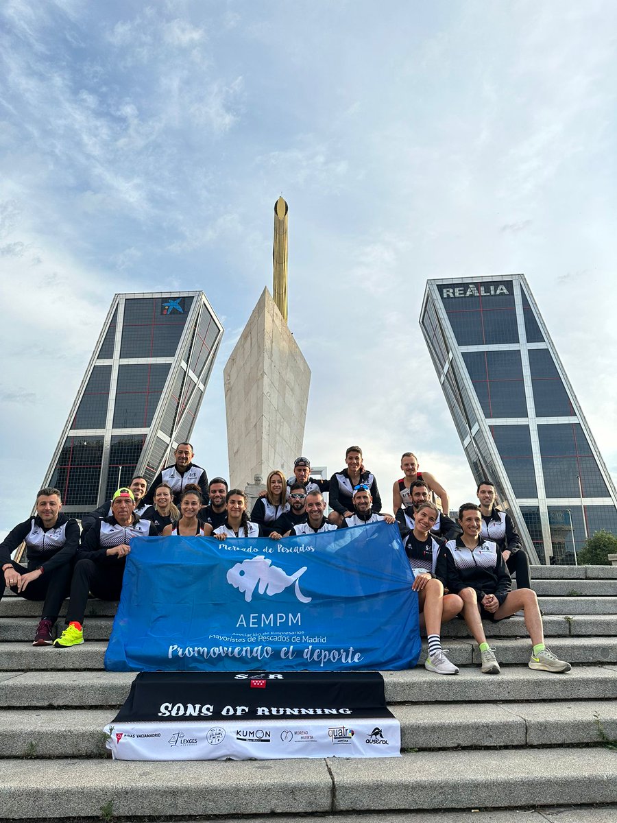AEMPM_'s tweet photo. Apoyando al equipo de atletismo #SonsofRunning Rivas en su participación en @thevintagerun . #Deporte y buena alimentación. #vidasana #pescado https://t.co/qiZ443fkdc