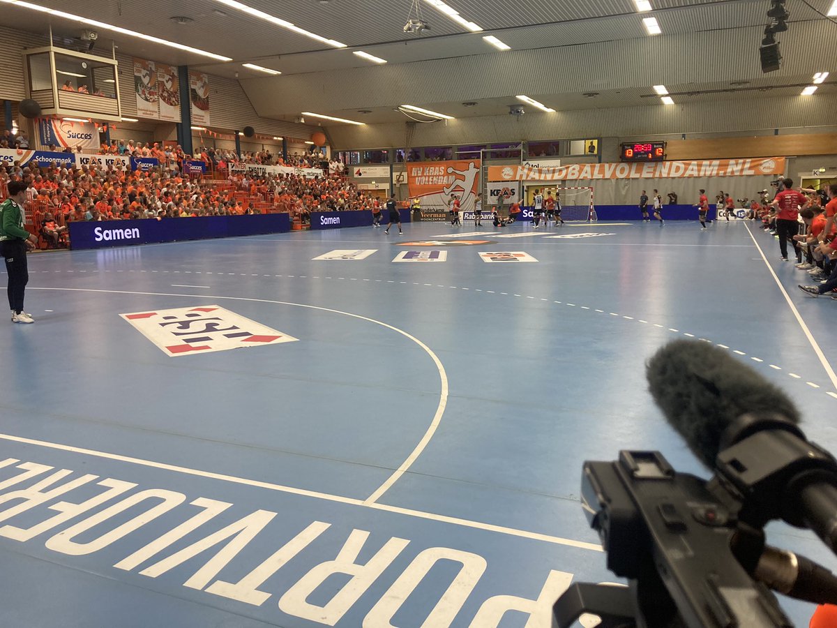 ThomasBrood's tweet photo. Bij rust staat @hvkrasvolendam met 14-13 voor tegen @KEMBIT_LIONS later meer @NHSport_ https://t.co/Iqek7u7J34