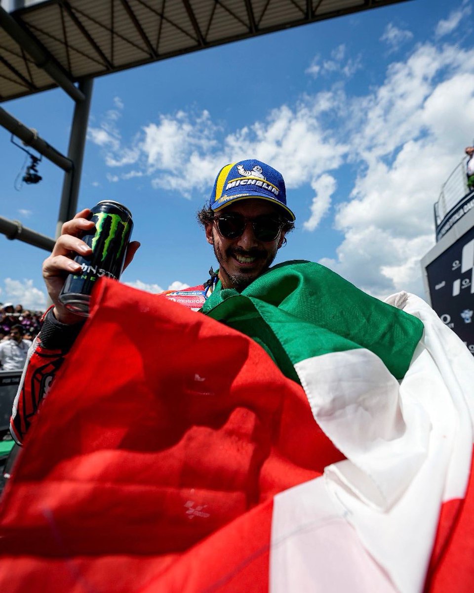 mycloudleclerc's tweet photo. Pecco Bagnaia SHOW!!

#ItalianGP #motogp https://t.co/f3TKSkspM9