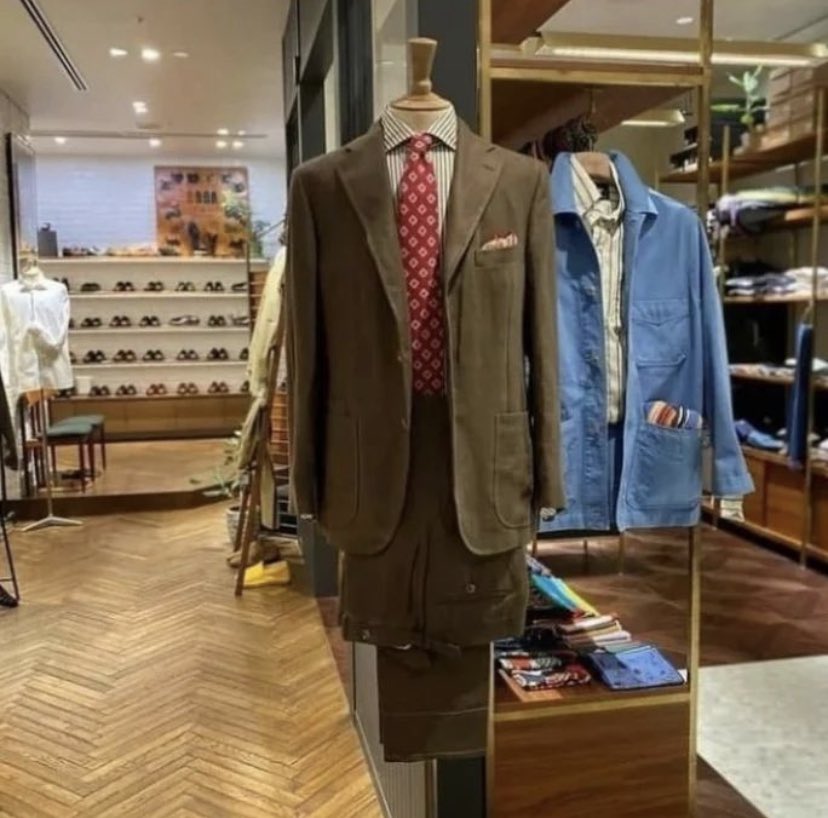 Sooho1979577's tweet image. 디자이너들이 자신의 직업에 대한 도전에 대해 불평하는 것을 들을 때, 당신은 이렇게 말해야 합니다.