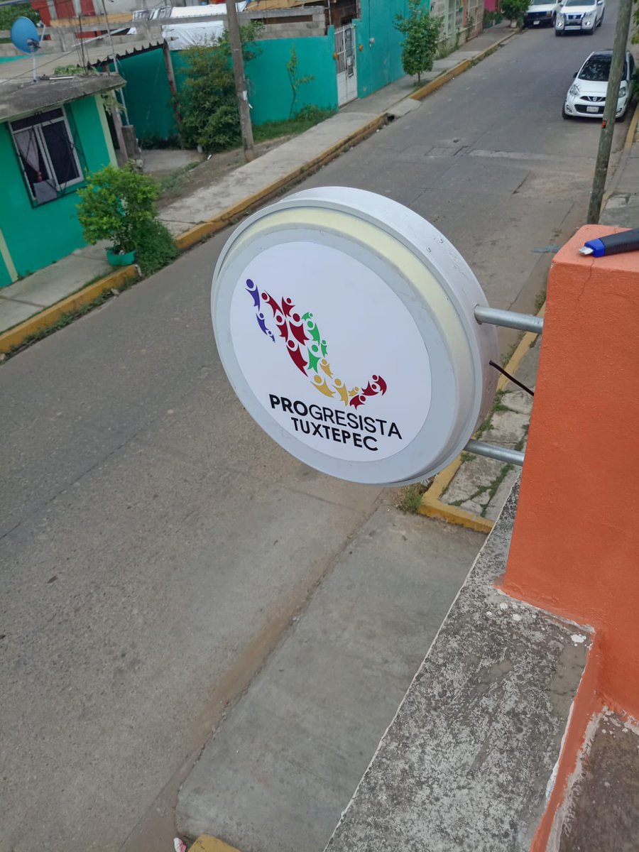 ALLAN_ECH's tweet image. En Tuxtepec, inauguramos la oficina del @MProgresistaMX ! Unidos respaldamos a Marcelo Ebrard junto a nuestra líder nacional @luzmiazul . ¡Construyamos juntos un futuro mejor! 💪🌟 #MovimientoProgresista #TuxtepecUnido&quot;