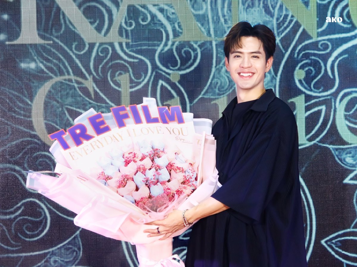 jyn0303's tweet photo. Cherish your friendship, you are the best。We will always support you。
#trefilm https://t.co/R1uJEJvQ8n