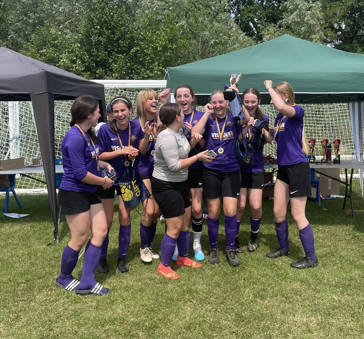 HuntsGirlsFC's tweet photo. U15s:
An amazing performance from the team today at the Girls in Football Tournament hosted by @TrumpingtonFC. They came away as winners after playing 5 matches in the searing heat &amp; every girl put in 100% effort with some brilliant passing, defending &amp; attacking. Well done!!! 🏆 https://t.co/rSsIe5aR4P