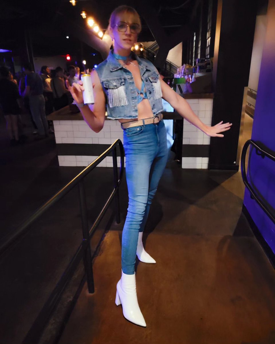 GanGanForever's tweet photo. Gay bash'd has my gay tank refueled 🏳️‍🌈🏳️‍⚧️ https://t.co/7YcjMjFc5v