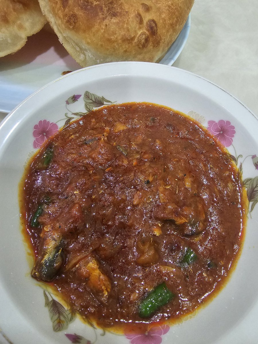 by_babykim's tweet image. Lama x masak2 so here for dinner~~~♡

💎 Roti Puri
💎 Sambal Sardin

Done~~ 

#babykiminthekitchen #mainmasak2