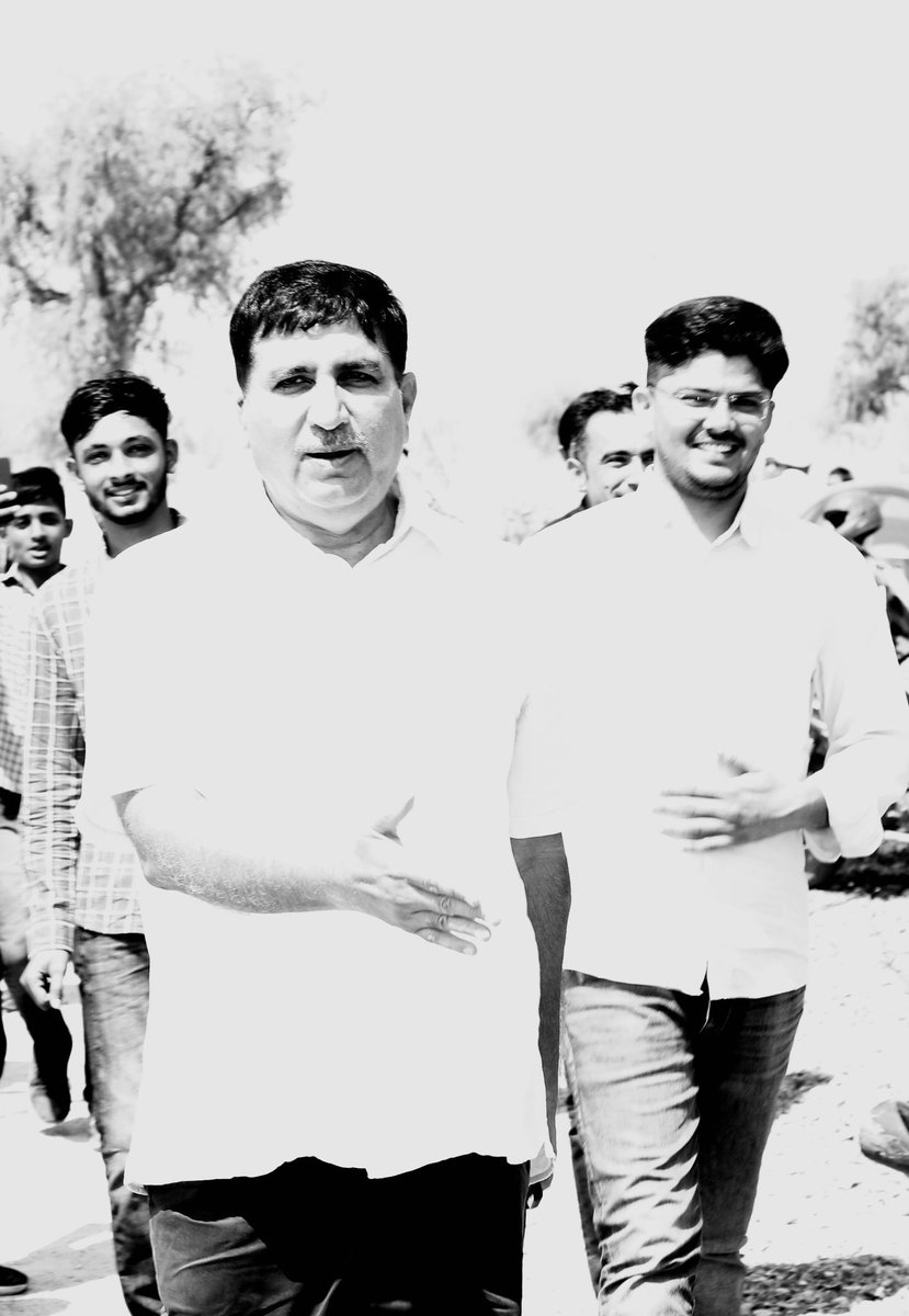 JeetujanniI's tweet image. चलते कदम
बढ़ते कदम।
@Barmer_Harish ♥️
@rajendra_barmer 

#jannayak 
#harishchoudhary