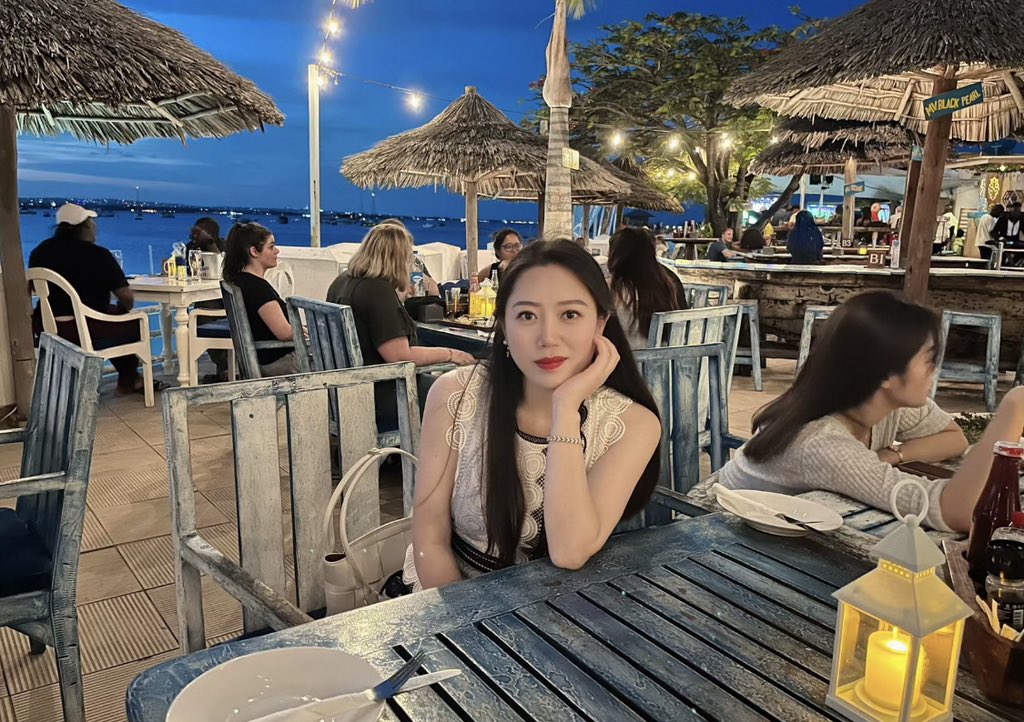 juhunnn's tweet photo. 你就喜欢我吞吞吐吐娇羞的样子，我就喜欢你进进出出专注的神情. https://t.co/QXq8wdnzL5
