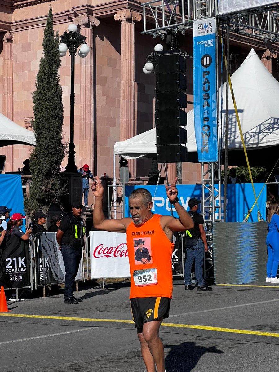 Corre en honor a su hermano la #21KCoahuila

#Saltillo #Coahuila