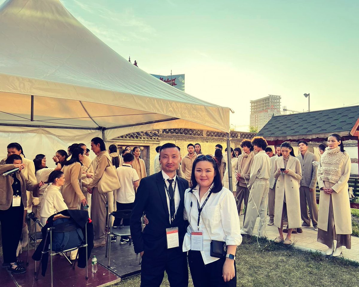 Арын албанд сэсүрити болов.