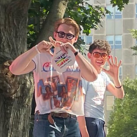 Heartstopper73's tweet photo. Great picture of Joe and Kit at Washington DC Pride yesterday 🏳️‍🌈🫶🏻

Credit for the picture taryn.aislin.defusco instagram https://t.co/SDLFClyast