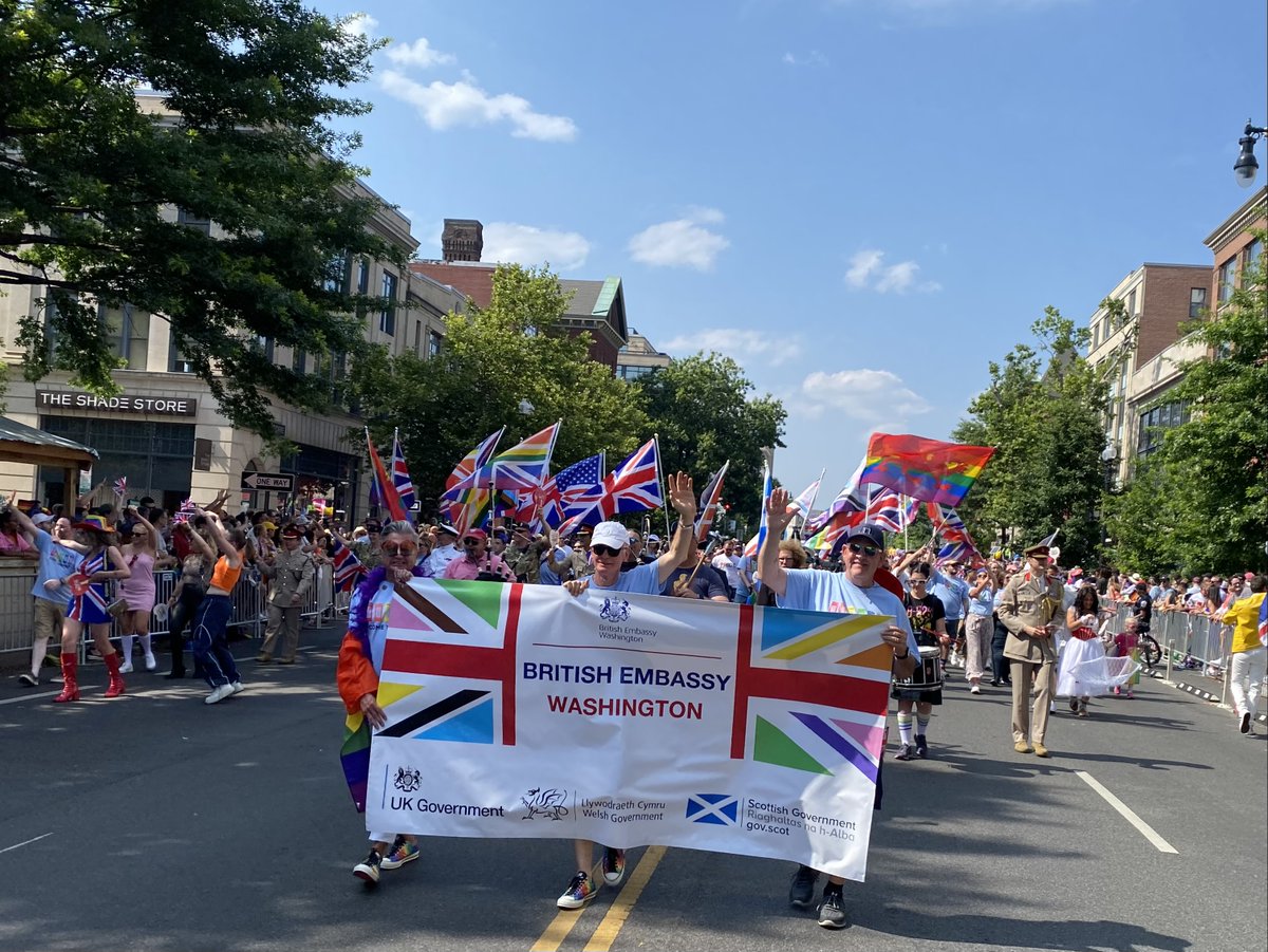 WalesinNA's tweet photo. Fantastic day yesterday representing Wales ๐ด๓ ง๓ ข๓ ท๓ ฌ๓ ณ๓ ฟat @CapitalPrideDC in Washington DC alongside
@UKinUSA, @ScotGovUSA and @UKdefUS!
#PrideDC #Pride2023 ๐๐ฒ
โก๏ธ @WelshGovernment want to make Wales the most LGBTQ+ friendly nation in Europe: https://t.co/dnLtVwaZGS https://t.co/H91C5tVELU