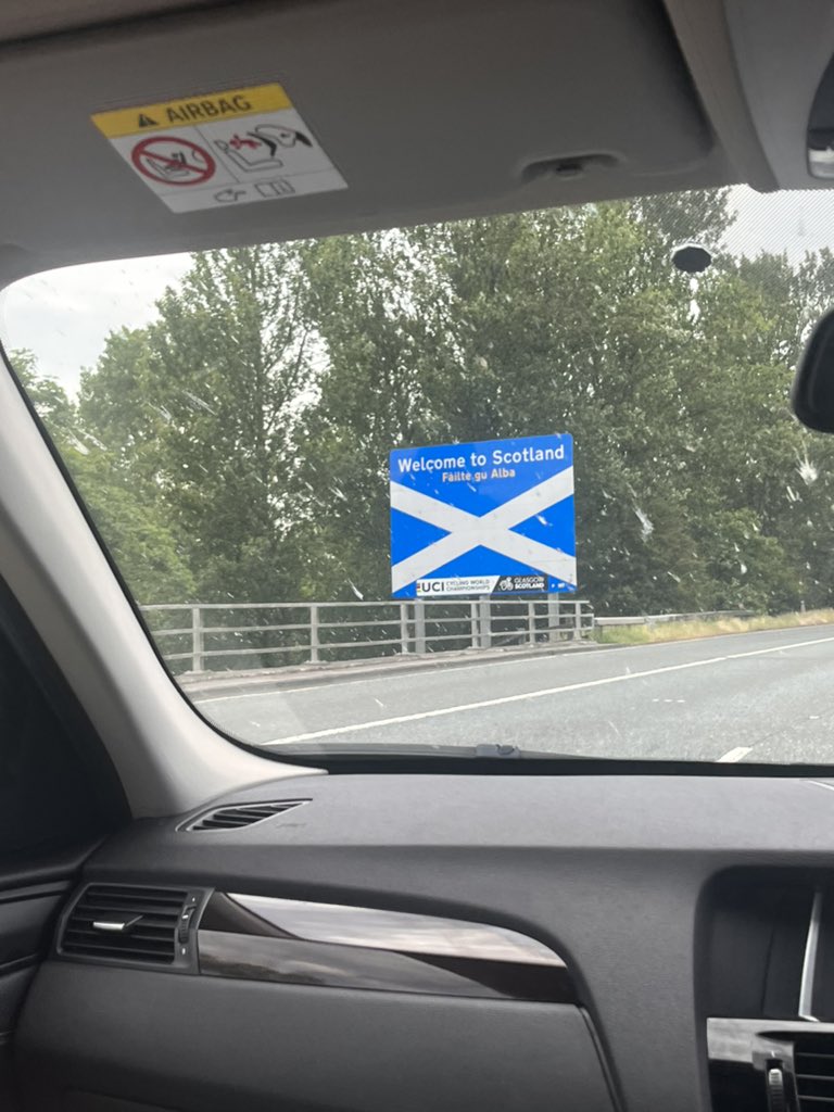 Aww, Love 💕seeing this sign...Welcome to Scotland  ❤️🏴󠁧󠁢󠁳󠁣󠁴󠁿❤️@lorrainehadjni