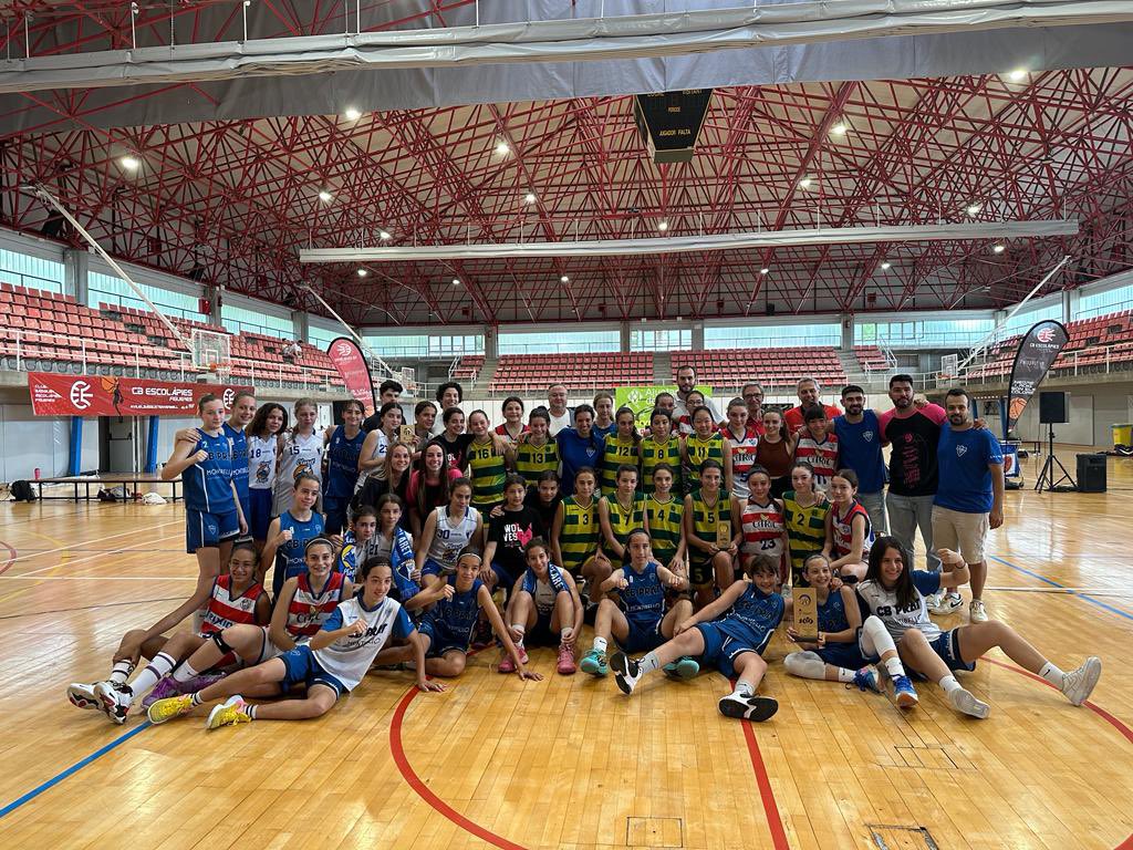 CBValls's tweet image. 🏆3r classificat CAMPIONAT DE CATALUNYA

El preinfantil femení, CB Valls Cítric, guanya al @CBManyanet 60-63 i aconsegueix la 3a posició al Campionat de Catalunya Preinfantil femení nivell A.

Enhorabona a tot l’equip, jugadores i entrenadors, per aquest èxit.

#ForçaValls 🔴⚪️