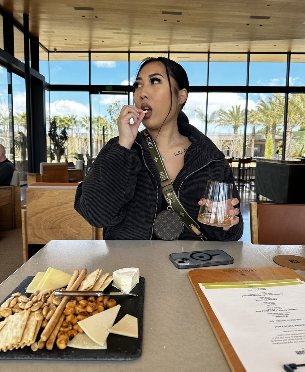 TrikePatrol_GT. on Twitter: "RT @hiJaylaJolie: Take me wine tasting I’m