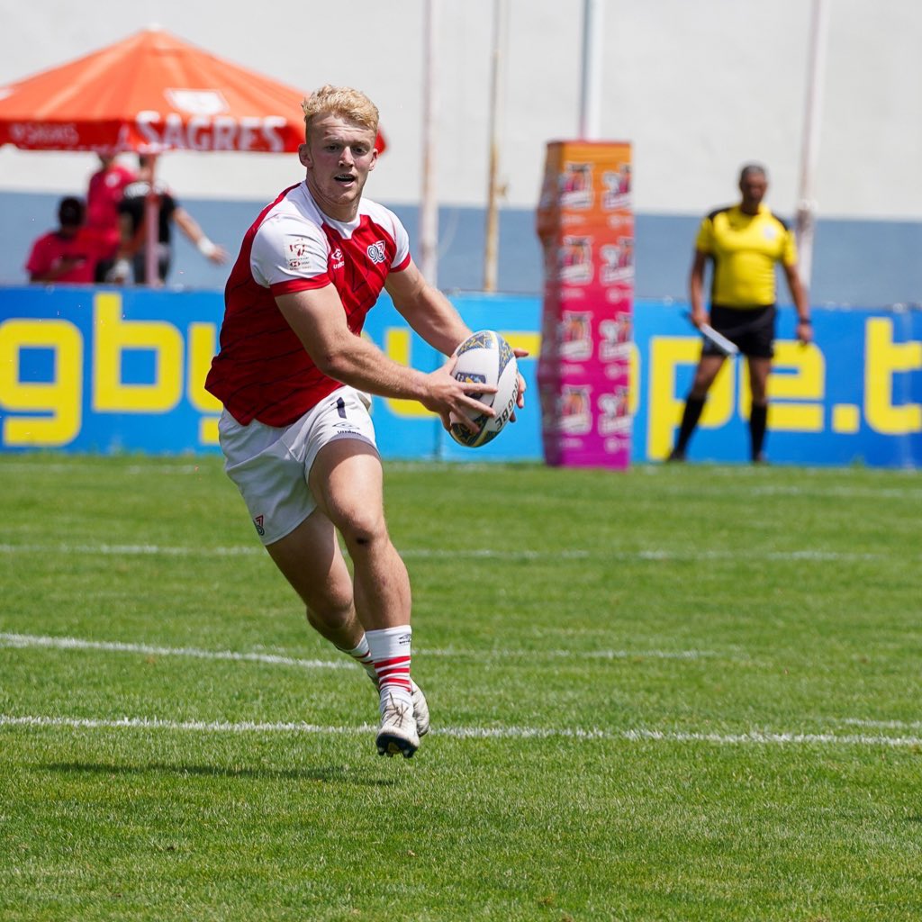 GBRugbySevens's tweet image. The bronze medal match against France kicks off at 17:30 

Free to watch📺 rugbyeurope.eu/rugby-europe-l…

#PushingTheBoundaries | #GB7s