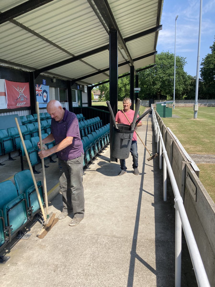 FCTrafford's tweet photo. Lunch finished, here’s some more activity at SV #WorkingParty #WorkingProgress #MenAtWork https://t.co/pTDszyMjAv