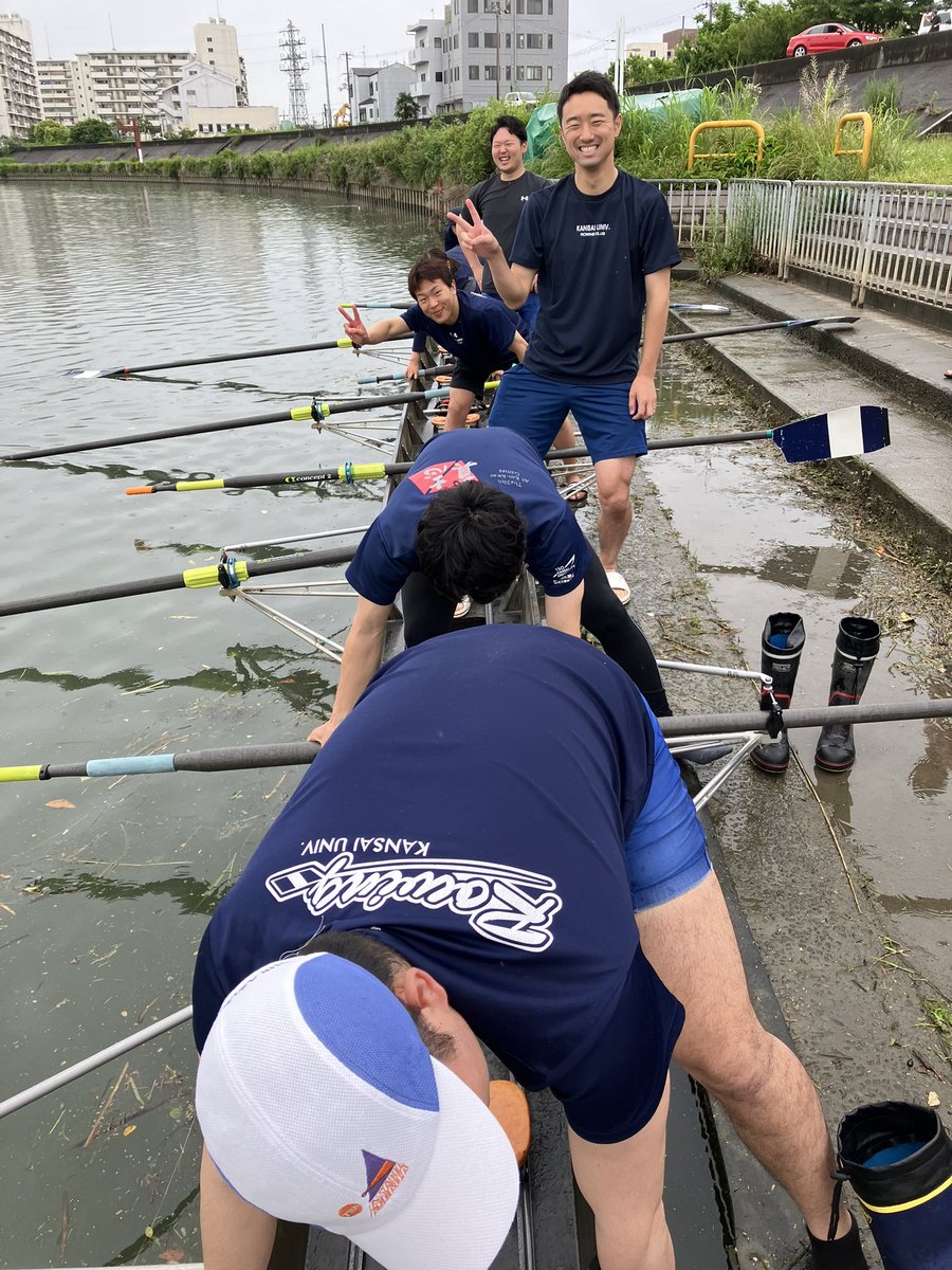 rowinglovers's tweet image. 関関戦のOB戦でエイトに乗りました！楽しかったです！
現役もお疲れ様でした！！男子エイトは勝利おめでとう😆