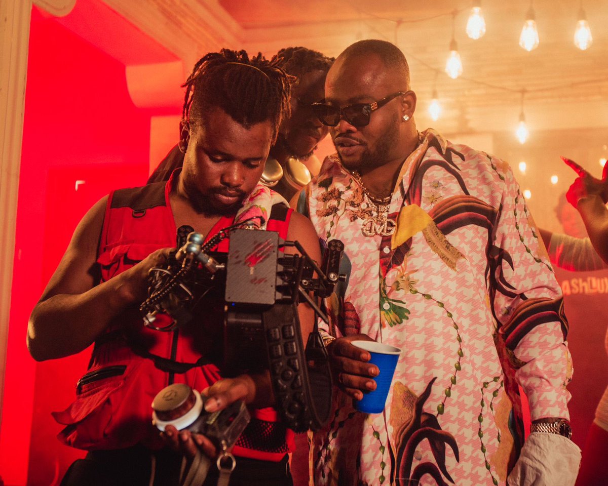 gmgboss_'s tweet photo. 🎥 Behind-the-scenes sneak peek! Witness the creative process behind my music video as i bring the energy of Afrobeat to life. 

Join me for the official premiere live on YouTube at 10.30AM WAT tomorrow. 

Get ready to groove! 🕺💃 #BTS #AfrobeatMusic #Wassap #WayforwardEP https://t.co/K8ztZYTFHI