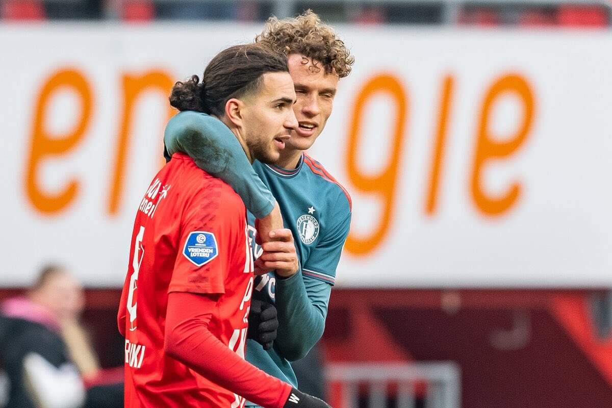 OnsFeijenoord's tweet photo. 🔜 Binnenkort samen te zien in de Champions League. #Feyenoord https://t.co/ttjQwmck4s