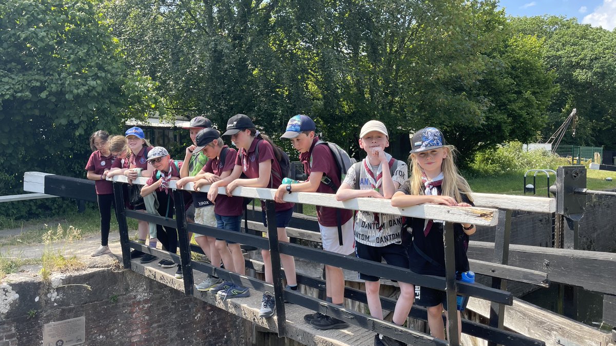 3rd Farnborough Scouts tweet media