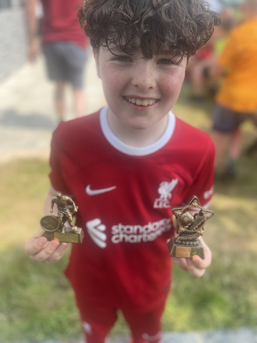 amsyBu's tweet image. Our little player of the year 🌟 ⚽️ new contract signed 📑 new number, lucky No 7️⃣🤞☺️ #Dynamos sponsored by  @SureSafeLTD @Redbrab