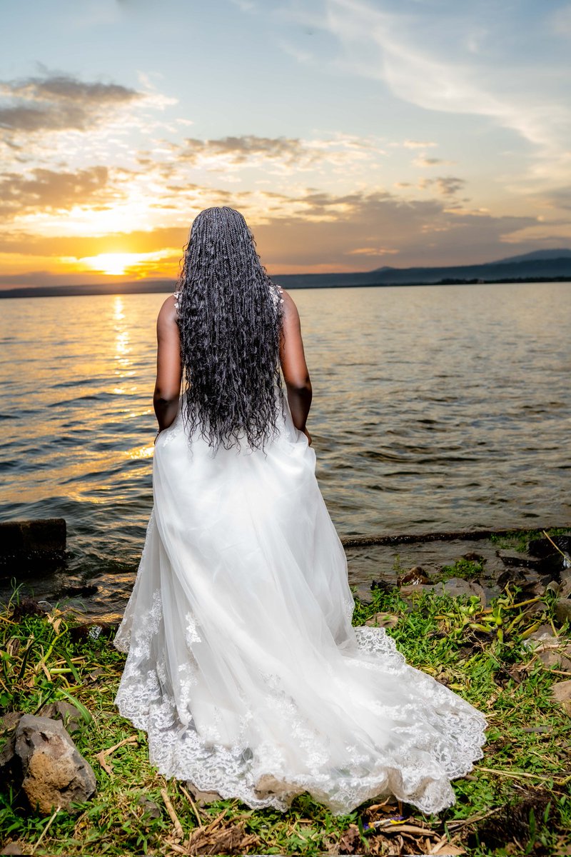 YourSisInChrist's tweet photo. That's on 20.05.2023 

Had quiet an eventful month of May. Still reeling over my wedding. Also yhooo that was fun and I saw God's hand all over the event. 
Now Mrs.T 💃💃 https://t.co/FCg4K9gY7k
