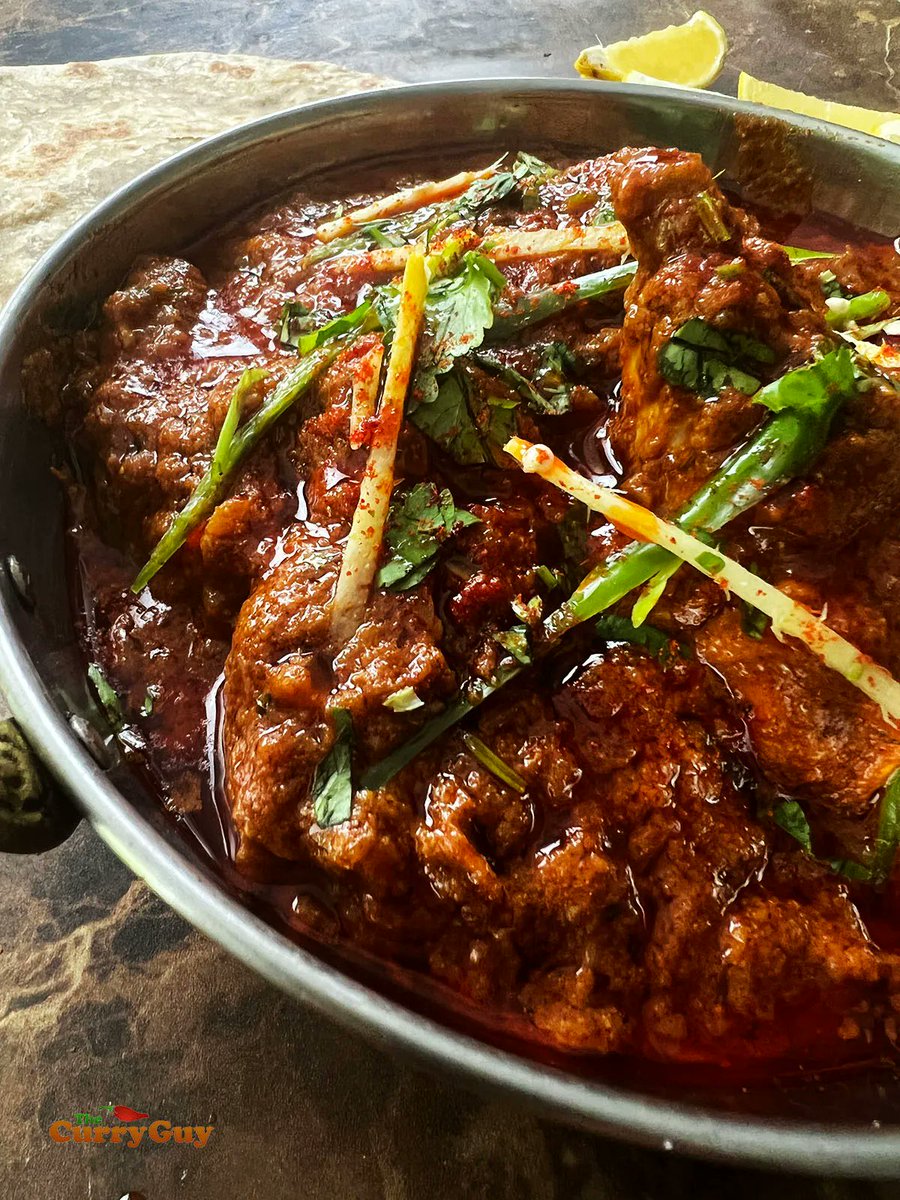 Chicken changezi is amazing. So good! You can make restaurant quality chicken changezi at home. RECIPE HERE ---buff.ly/3qHUS9C