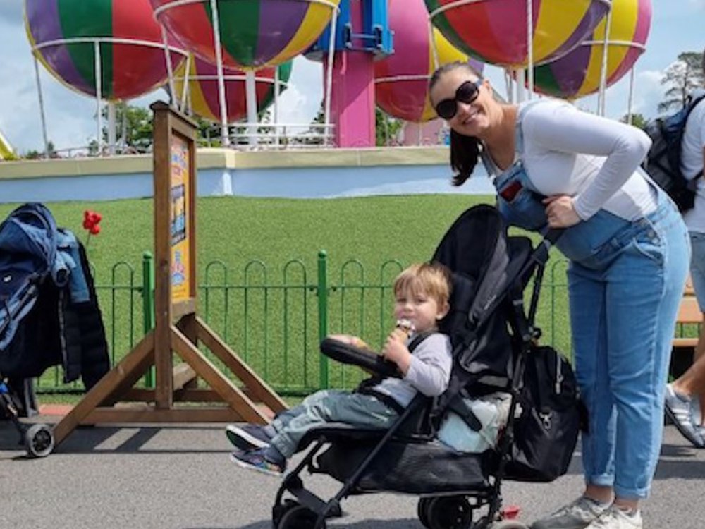 We sent Peppa Pig Megafan Finley to Paultons Park for a Birthday Treat!  🐷 🎉 @PaultonsPark 

Read about his magical adventure below! ⬇️

👉 familydaysout.com/blog/an-unforg…